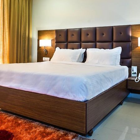 Hotel Saptagiri Haydarabad Dış mekan fotoğraf
