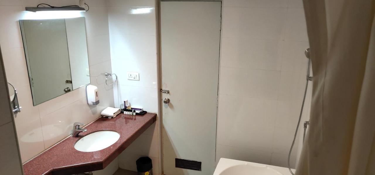 Hotel Saptagiri Haydarabad Dış mekan fotoğraf