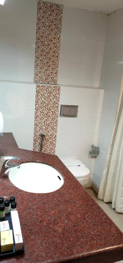 Hotel Saptagiri Haydarabad Dış mekan fotoğraf