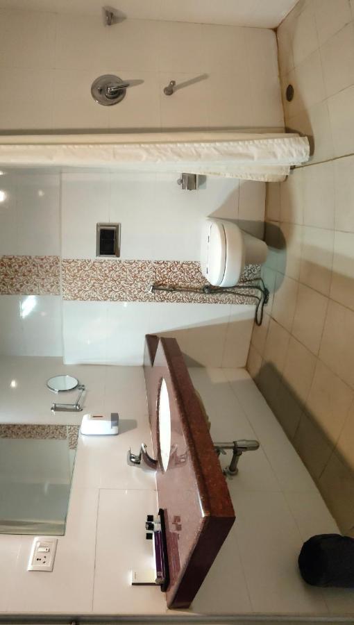 Hotel Saptagiri Haydarabad Dış mekan fotoğraf