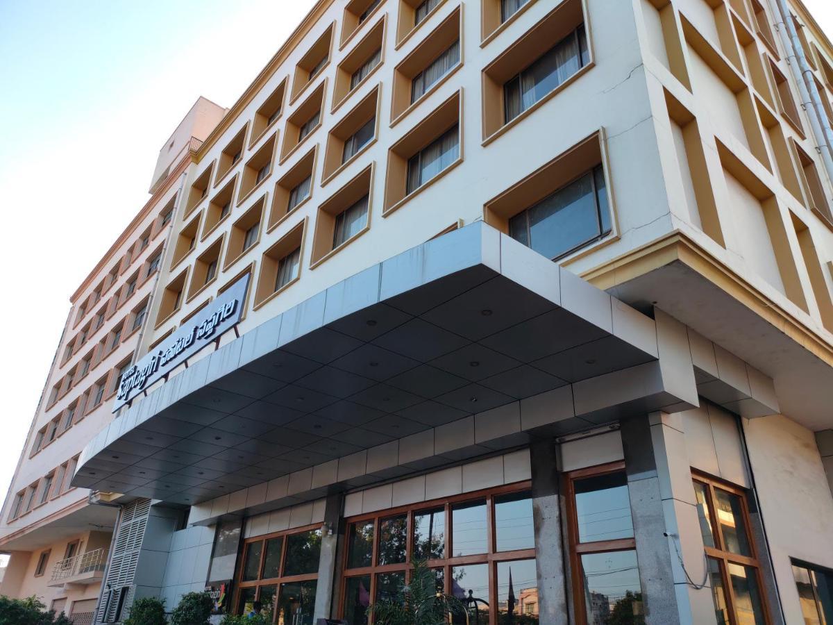 Hotel Saptagiri Haydarabad Dış mekan fotoğraf