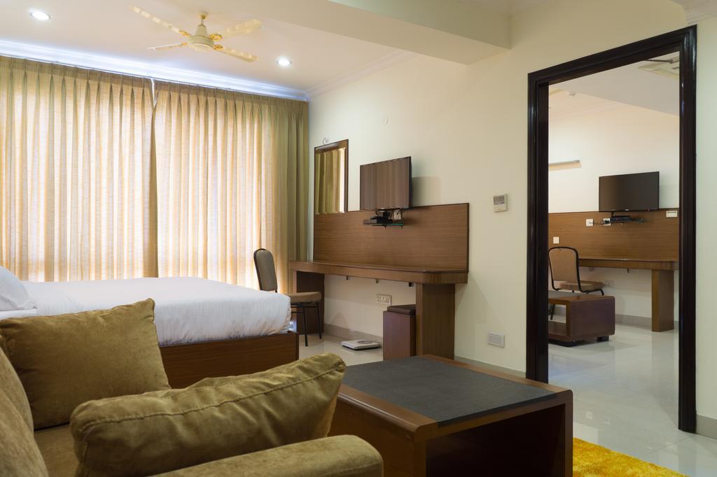 Hotel Saptagiri Haydarabad Dış mekan fotoğraf