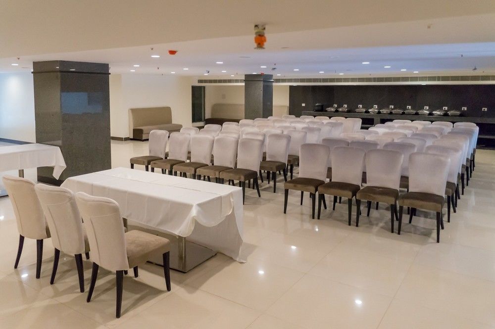 Hotel Saptagiri Haydarabad Dış mekan fotoğraf