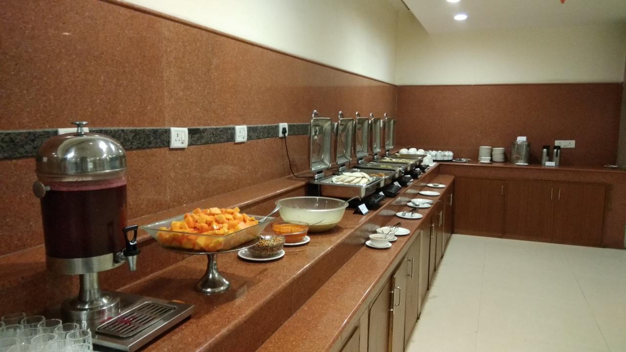 Hotel Saptagiri Haydarabad Dış mekan fotoğraf